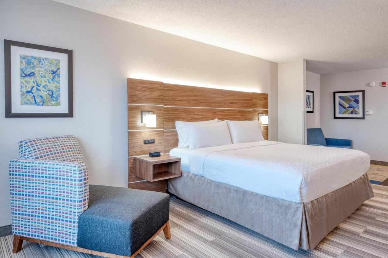 Hotel Express & By Ihg 3*