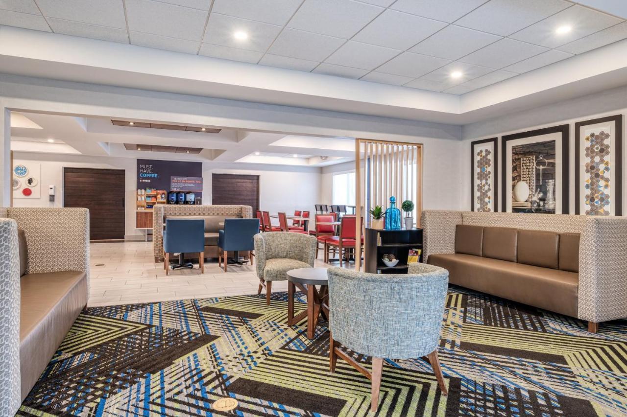 Express & By Ihg 3*