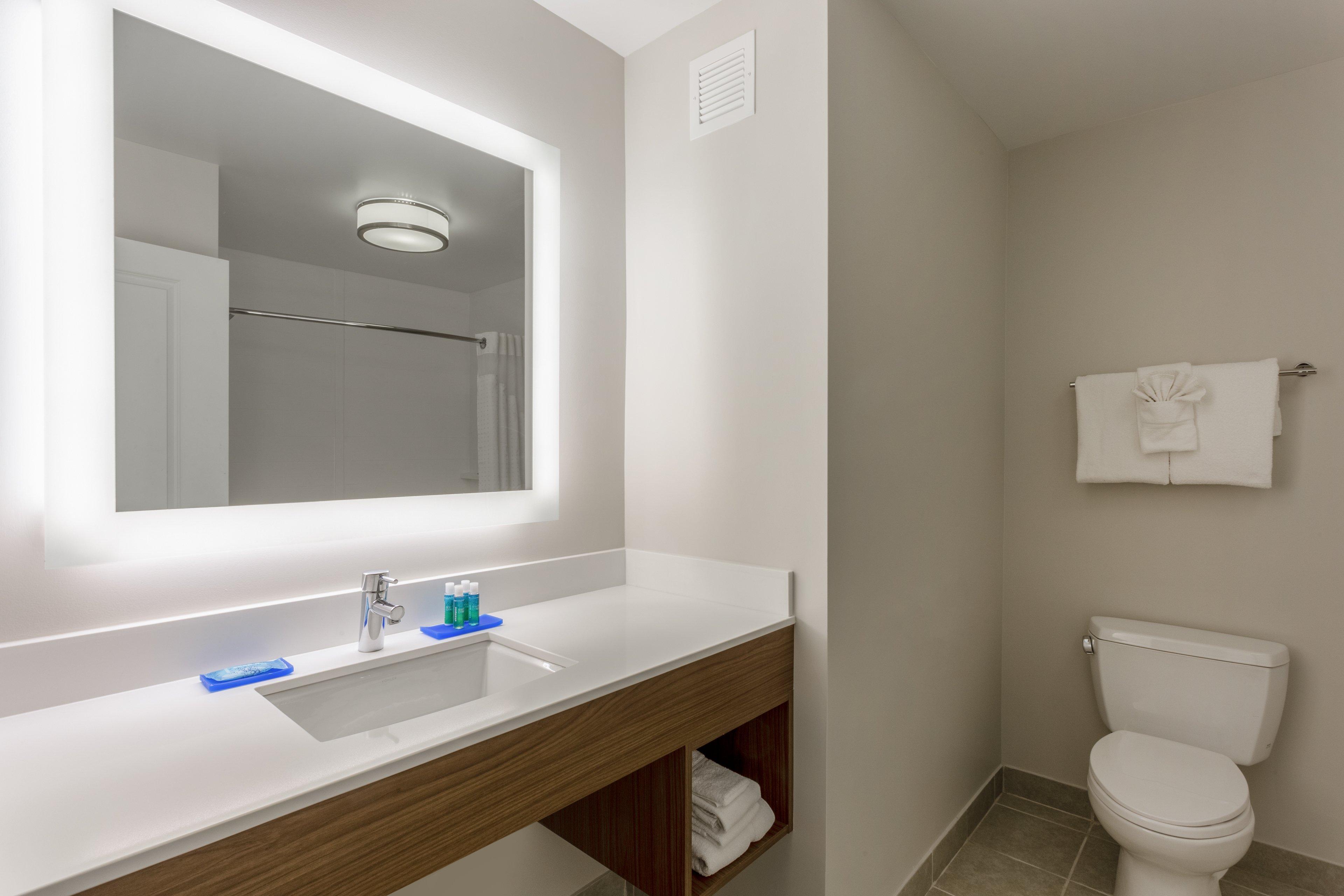 Express & By Ihg 3*