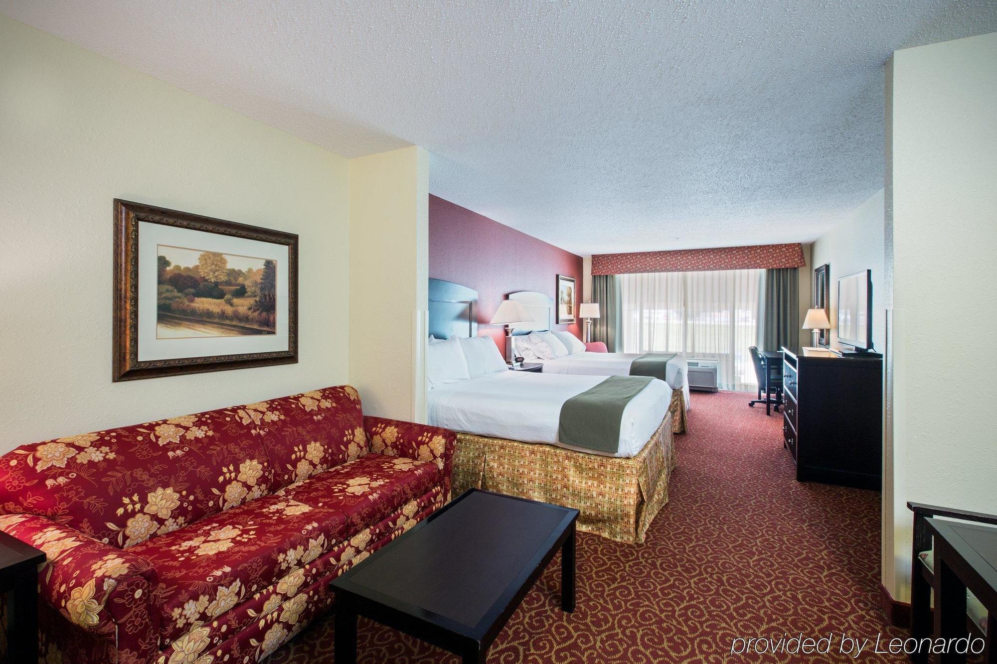 Express & By Ihg