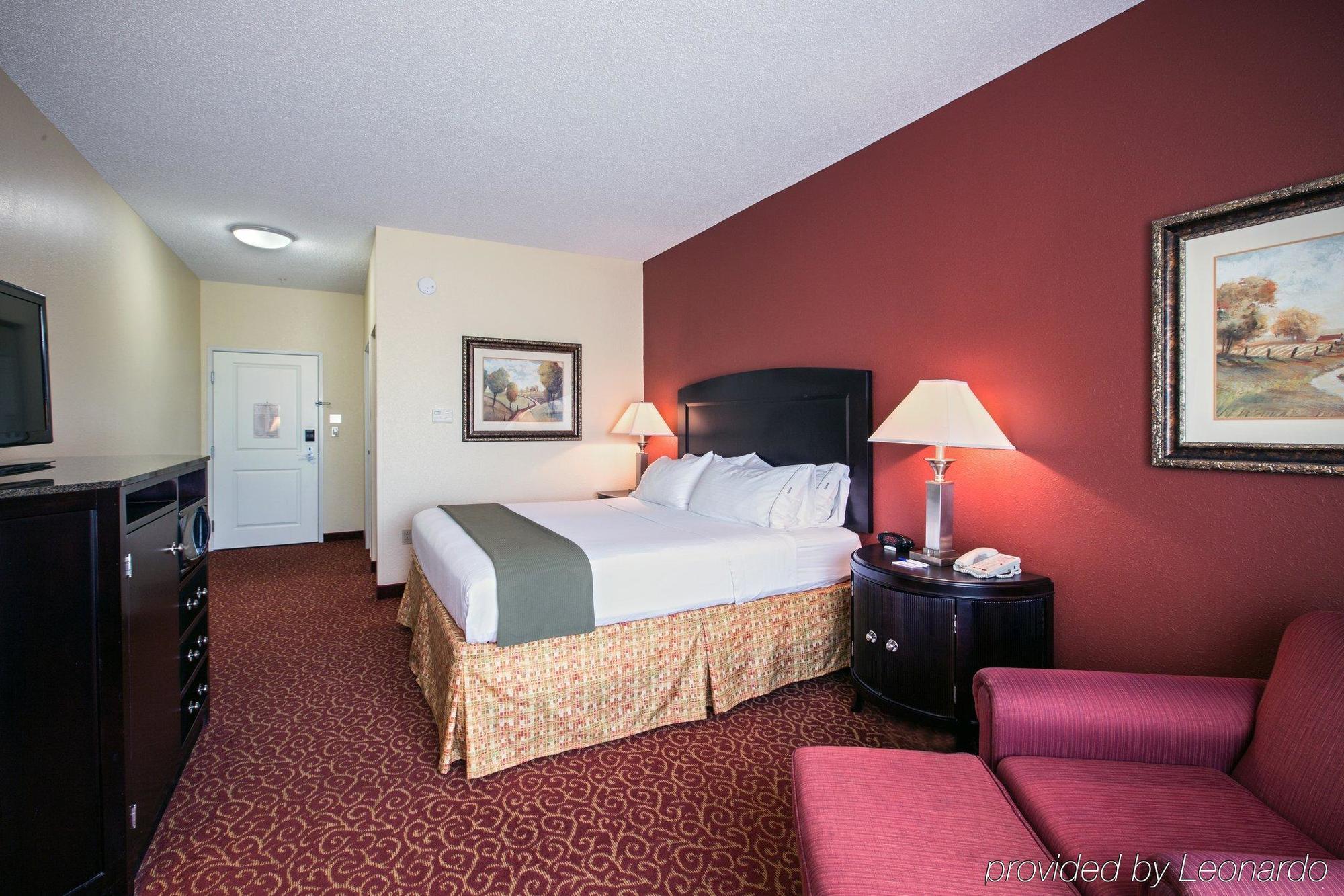 Express & By Ihg Vandalia