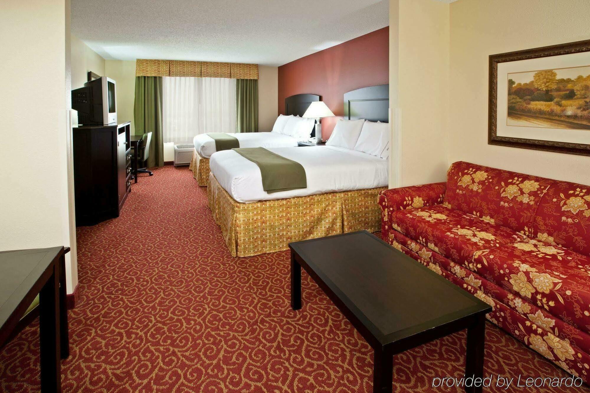 Express & By Ihg Hotel 3*