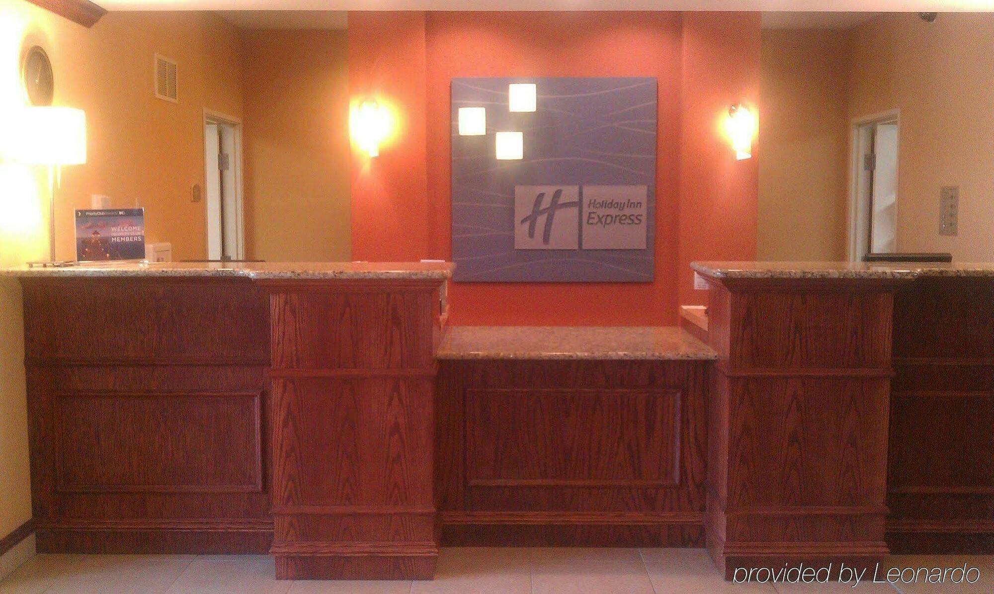 Hotel Express & By Ihg Vandalia