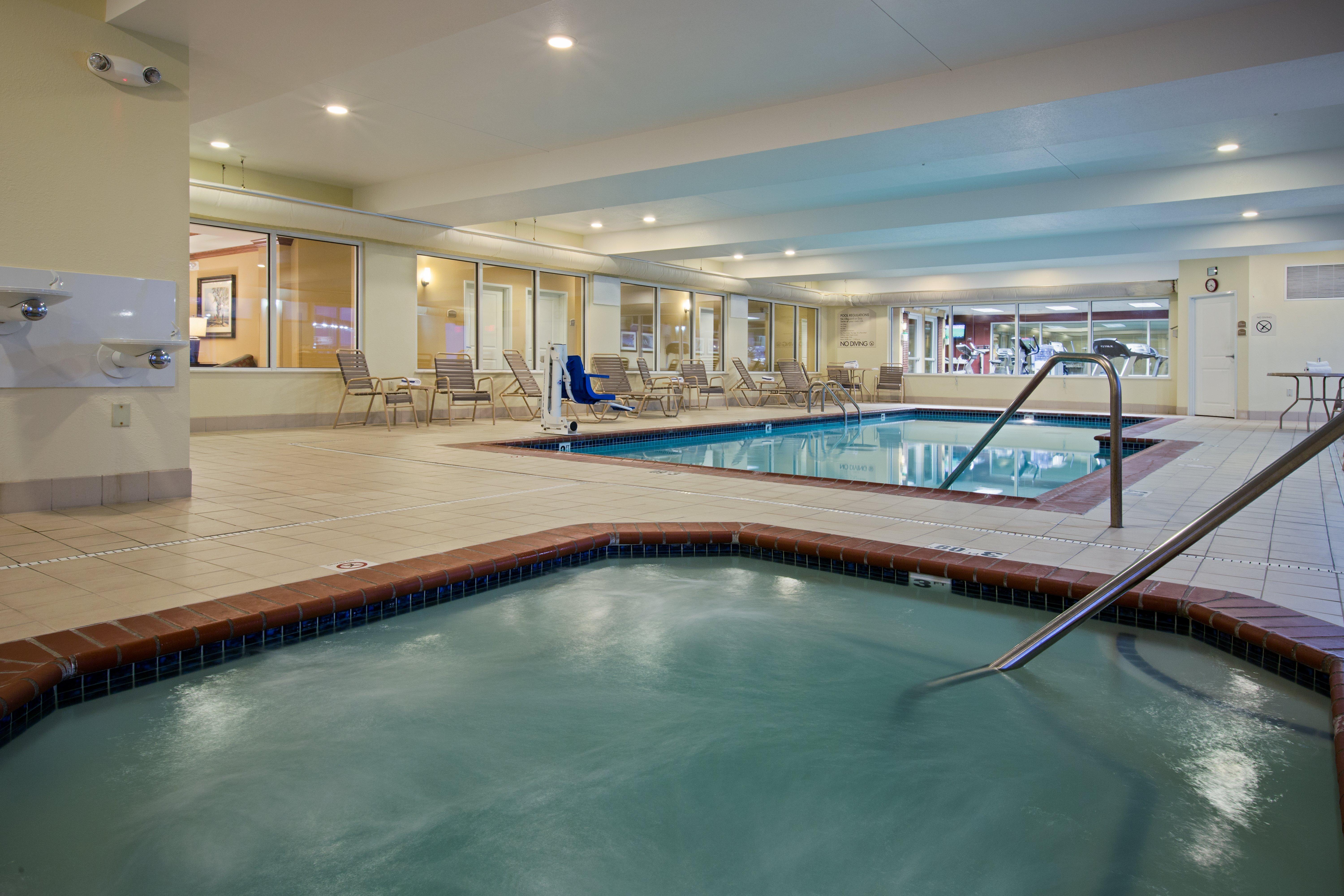Express & By Ihg Vandalia
