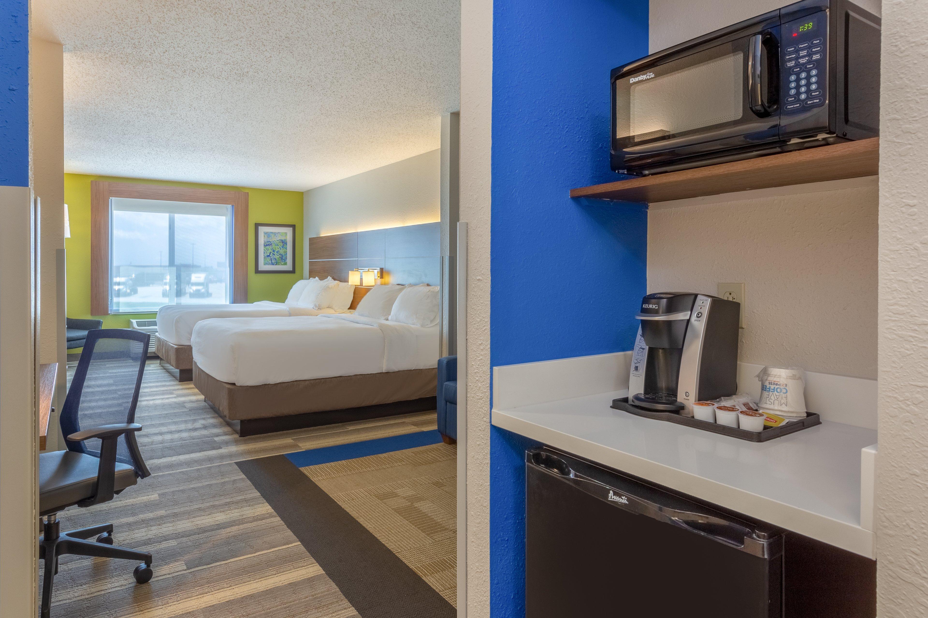 Holiday Express & By Ihg 3*