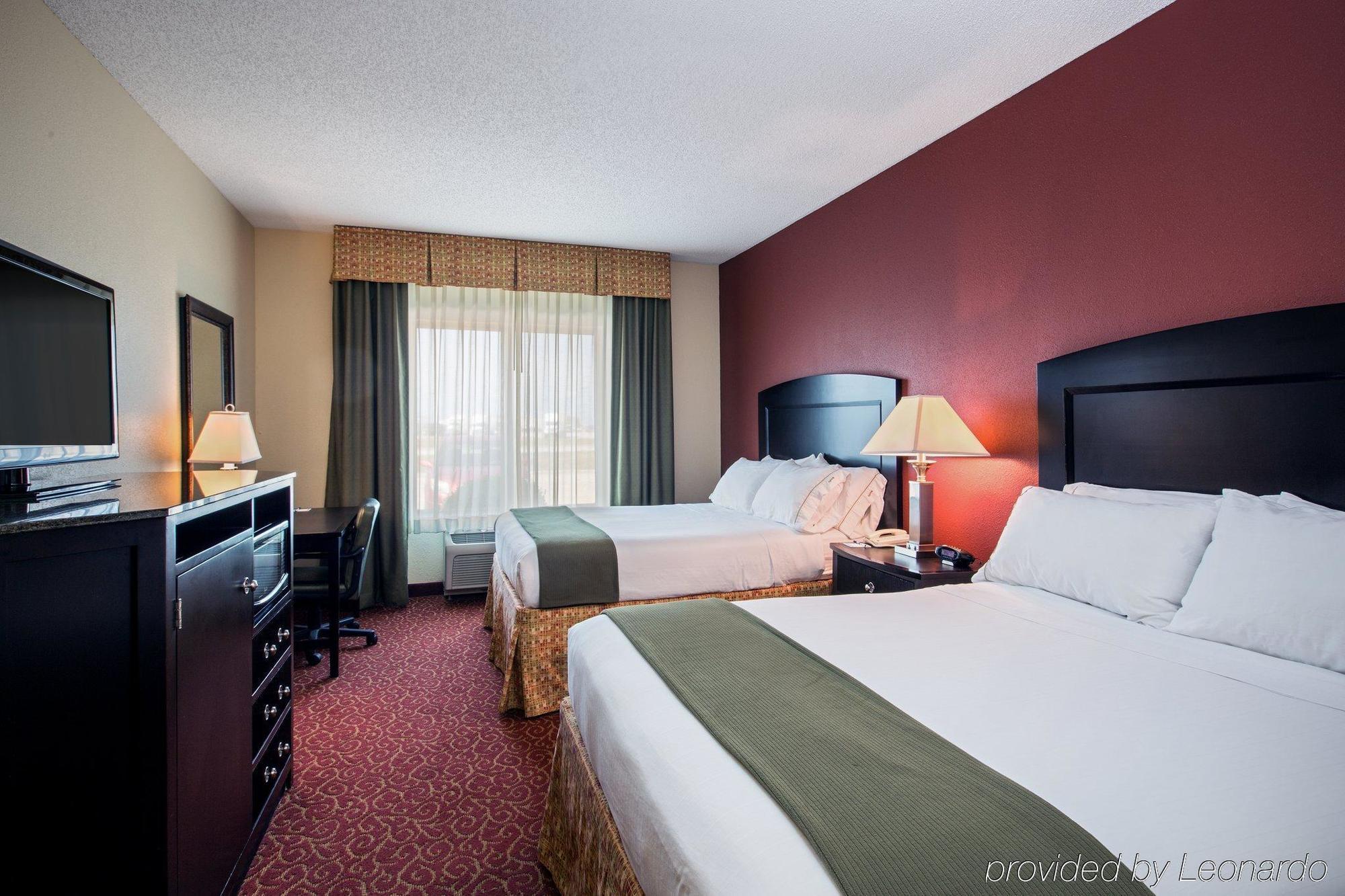 Express & By Ihg